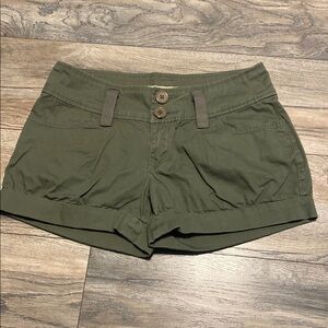 American Rag Green Cargo Shorts Relaxed Fit